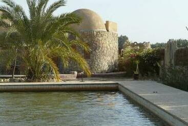 هتل Elysium Resort In Bawiti