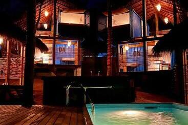 ホテル H20 Container Cabins