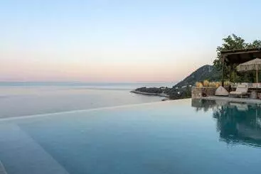 Hotel Agapitos Villas & Guesthouses