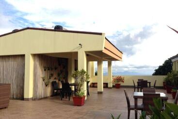 Lee Boutique Hotel Tagaytay