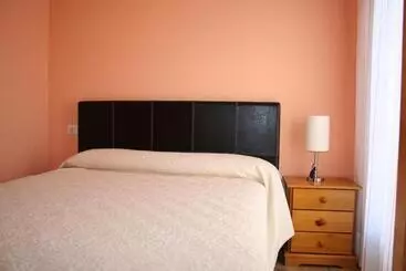 ペンション Hostal La Cerollera