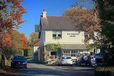 Общежитие The Richmond Arms Rooms