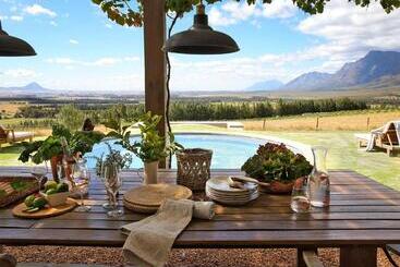 فندق Boplaas Country Cottages