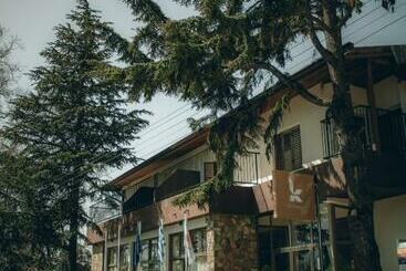 ホテル Kallithea Inn