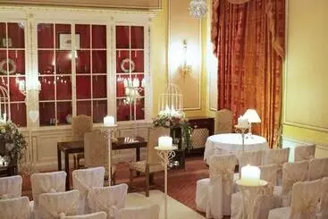 Otel Donnington Grove Country Club