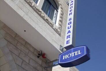 Отель Manger Square