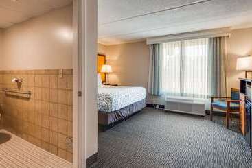בית מלון כפרי Americinn By Wyndham Birch Run   Frankenmuth