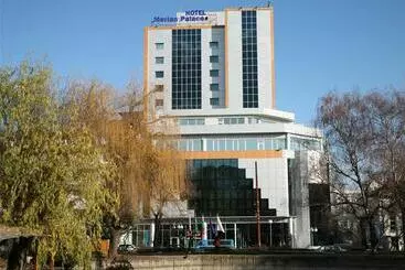 فندق Merian Palace