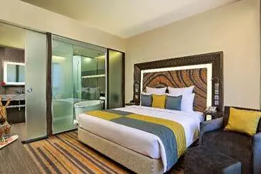 Novotel Kolkata Hotel And Residences