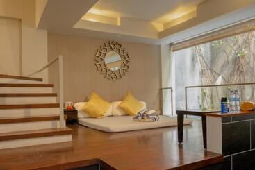 בית מלון כפרי 18 Suite Villa Loft At Kuta