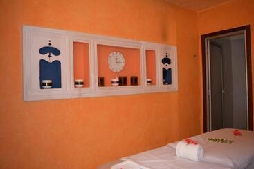 ホテル Kilili Baharini Resort & Spa