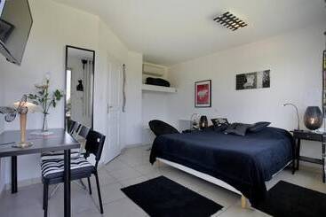 Hotel Logis Hôtel Corintel Bordeaux Est