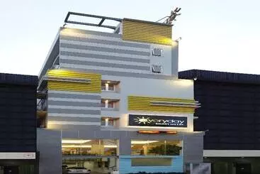 בית מלון כפרי Nite & Day Jakarta   Mangga Besar