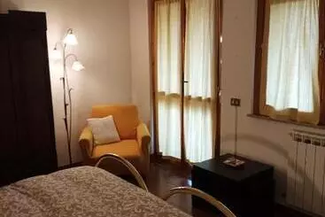 Bed and Breakfast Rasna Heart Guest House
