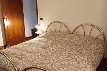 Bed and Breakfast Rasna Heart Guest House