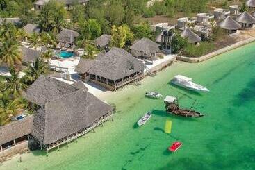 בית מלון כפרי Horizon Of Michamvi Beach