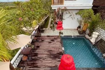 Surfers Villa And Resorts Medewi