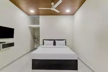 Hotel Oyo 86527  Vijay Residency