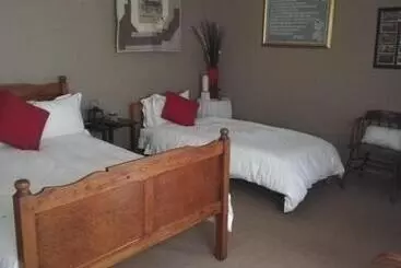 Majatalo Blood River Museum Guesthouse