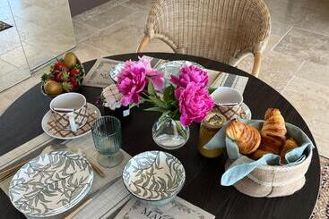 ベッドアンドブレックファースト Domaine Des Eucalyptus