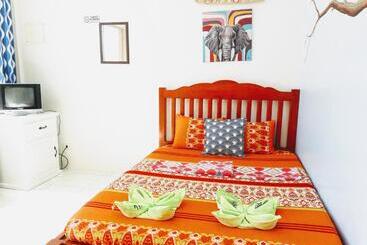 Общежитие D  Partner S Inn