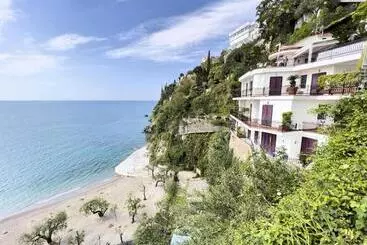 هتل آپارتمان Due Relais   Panoramic Sea View Suites