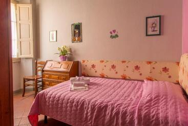 مبيت وإفطار Antica Casa Dei Rassicurati