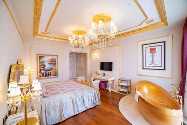 فندق The Plaza Bodrum