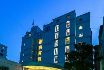 בית מלון כפרי Lemon Tree Premier “the Atrium” Ahmedabad