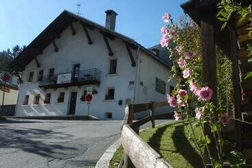 Albergue Chalet Ski Station