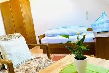 Retkeilymaja Gasthaus Dernedde