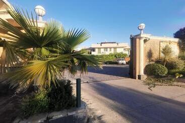 B & B Parco La Laguna