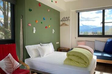 住宿加早餐  Read To Sleep Book & Bed