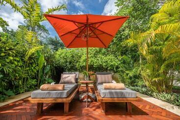 بنسيون The Sun House