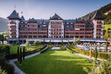 בית מלון כפרי The Alpina Gstaad