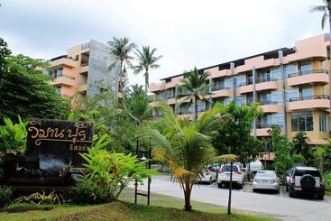 בית מלון כפרי Wimaan Buri Resort