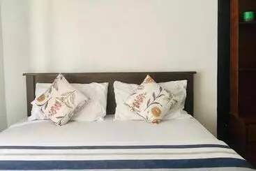 Pensão Riverside Guest House And Travels