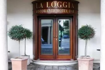 Отель La Loggia