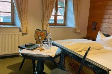 Pensão Gasthof Falkenstein   Metzgerei Schwaiger