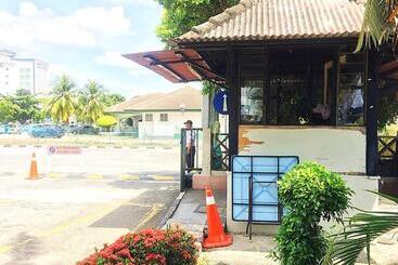 هتل آپارتمان Amadel Residence 爱媄德民宿 13