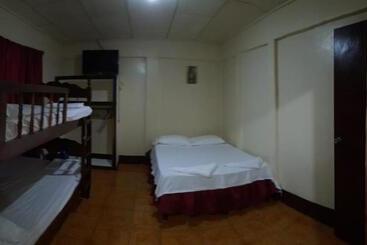 بنسيون Tropical Dreams Hostel