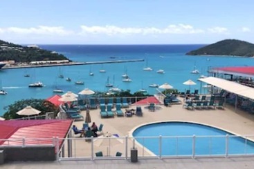 Resort Hilltop Villas At Bluebeard S Castle