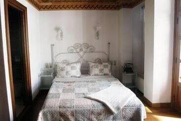 ホテル Des Etrangers   Special Category