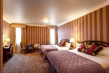 Hotel Lawlors