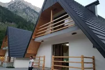 Aparthotel Bujtinat E Lugines Valbone