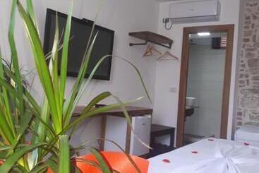 تختخواب و صبحانه Omer The Ottoman House