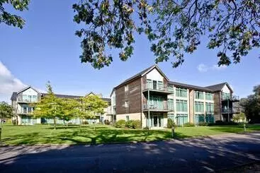 De Vere Cotswold Water Park Apartments