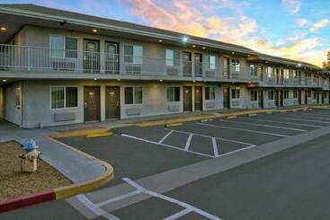 Мотель Studio 6 Victorville   Apple Valley