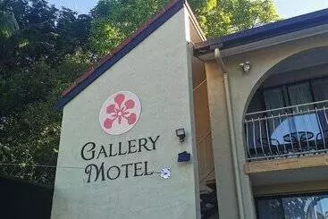 Gallery Motel
