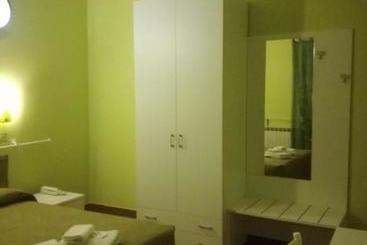 ホテル Albergo Airone